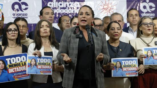 Dirigentes y asambleístas de la Revolución Ciudadana se pronunciaron el 22 de octubre de 2026 por la detención de Luisa González.
