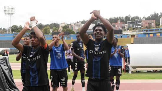 Los jugadores de Independiente del Valle festejan el título de campeones de la categoría Sub 17, el 23 de octubre de 2026.