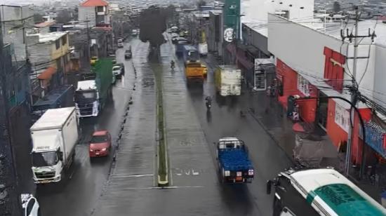 Monitoreo del ECU 911 con la cámaras de videovigilancia las lluvias en el sur de Quito, 23 de octubre de 2026.
