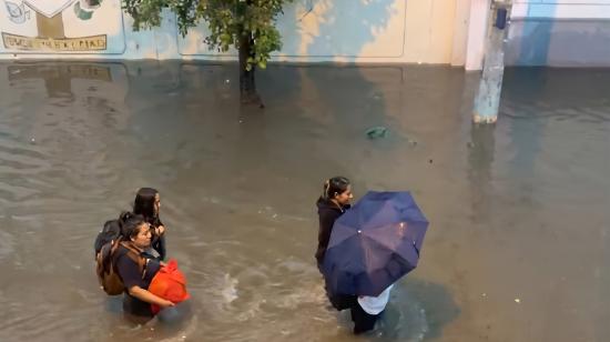 Imagen referencial de las inundaciones que sufrió Mapasingue, en el norte de Guayaquil, el 19 de octubre de 2026.