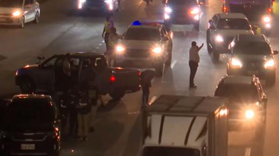 Muerte violenta registrada en la avenida León Febres Cordero, en Daule, el 28 de octubre de 2026.