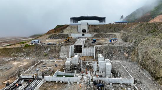 Construcción de la mina a mediana escala El Domo, en Las Naves, Bolívar.