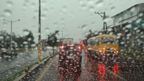 Una tarde lluviosa en el Valle de los Chillos, en Quito, el 30 de octubre de 2026.