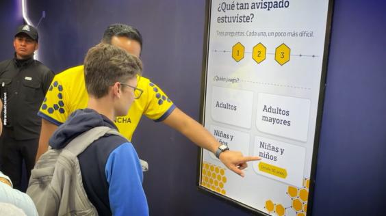 Asistentes a la feria de Ciberseguridad Avíspate 2026 de Banco Pichincha
