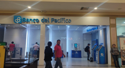 Imagen referencial de una agencia bancaria en el norte de Guayaquil.