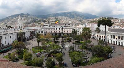 Vista panorámica del Palacio de Carondelet y la Plaza de la Independencia.
