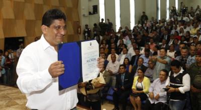 Freddy Buenaño, alcalde de Quinsaloma, durante la recepción de sus credenciales, el 29 de mayo del 2019.