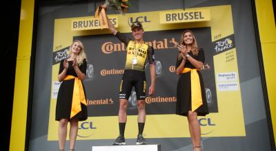 Mike Teunissen se llevó la primera etapa del Tour de Francia