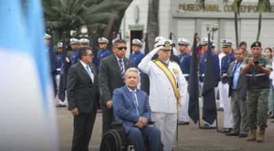 El presidente de Ecuador, Lenín Moreno, junto al mandatario francés, Emanuel Macron. 