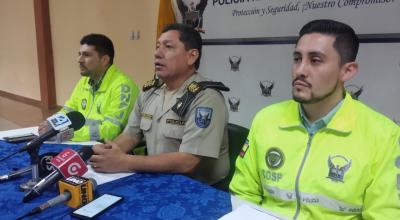 El general Ramiro Ortega se refirió al asesinato del fiscal Carlos Karolys durante una rueda de prensa en el Cuartel Modelo de Guayaquil. 