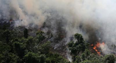 Vista aérea de uno de los focos de incendios forestales en la selva amazónica, en la zona de Novo Progresso, en Brasil.