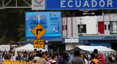 Colombia advierte de un aumento de ciudadanos venezolanos que salen de su país hacia Ecuador por el puente Rumichacha. 