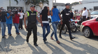 Tres horas después de ser liberados por una jueza del Guayas, seis sujetos volvieron a delinquir en un barrio de Guayaquil. 