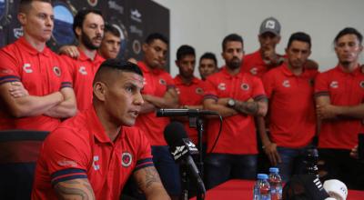 El defensa Carlos Salcido con el resto de sus compañeros de Veracruz, en una declaración de los jugadores. 