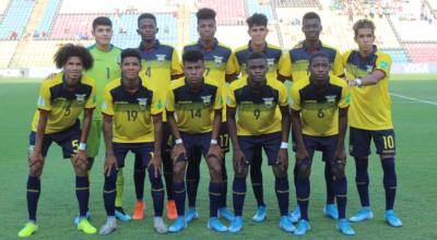 Plantel titular de Ecuador que jugó ante Italia por los octavos de final del Mundial Sub 17.