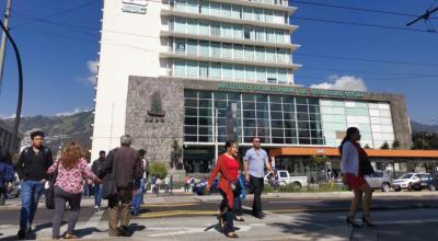 Edificio del Instituto Ecuatoriano de Seguridad Social (IESS), en el norte de Quito.