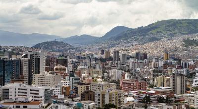 Vista panorámica del centro y norte de Quito, el 4 de diciembre de 2019.