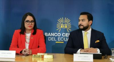 En una rueda de prensa el 16 de diciembre, la gerente del Banco Central, Verónica Artola, dijo que las reservas de oro aumentaron. 