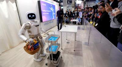 Walker es un robot humanoide que fue presentado durante la feria de tecnología CES en enero de 2020. Este robot inteligente está pensado como un dispositivo de servicio social.