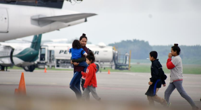 En San Pedro Sula (Honduras) aterrizó un vuelo procedente de México con migrantes deportados.