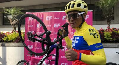 Jonathan Caicedo asistió el domingo 26 de enero al ciclopaseo en Quito, antes de empezar su temporada. 
