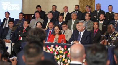 El presidente Lenín Moreno y la ministra de Gobierno, María Paula Romo, en el palacio de Carondelet.