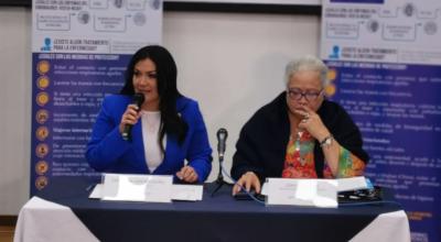 La ministra Catalina Andramuño durante la rueda de prensa ofrecida el martes 4 de febrero de 2020, en Quito.