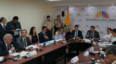 El rector de la Universidad de Guayaquil, Roberto Passailaigue, durante su comparecencia ante la Comisión de Educación de la Asamblea,