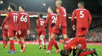 La Premier League se suspende tras jugarse 29 fechas. Liverpool era el puntero a nueve fechas de la terminación del torneo.