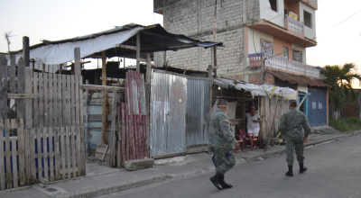 Los militares ya recorren las calles de la provincia de Guayas, donde funciona la zona especial de seguridad.