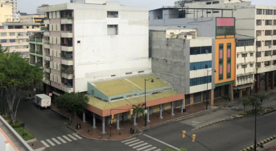 Edificios de departamentos en el centro de Guayaquil este jueves 14 de mayo de 2020.