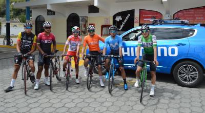 Los ciclistas profesionales ecuatorianos, después de una jornada de entrenamiento, el sábado 13 de junio de 2020.