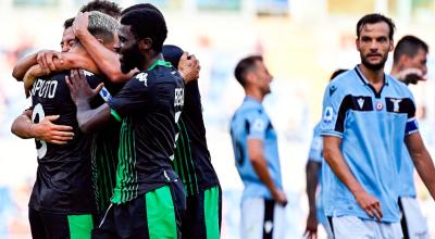 Los jugadores del Sassuolo celebran el 1-1 en el partido de este sábado 11 de julio contra la Lazio. 