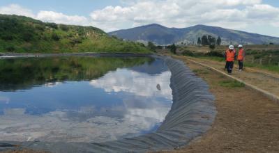 Una de las piscinas del relleno sanitario El Inga, el 13 de febrero de 2020.