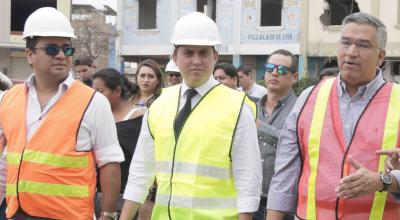 Daniel Mendoza participa de un recorrido por las obras de reconstrucción en Manabí, junto con la Comisión de Fiscalización de la Asamblea, en septiembre de 2018.