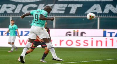 Romelu Lukaku  marcó el primer gol en el partido frente al  Genoa, este sábado 25 de julio de 2020.