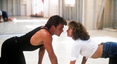 Patrick Swayze y Jennifer Grey en una escena de "Dirty dancing" uno de los filmes más taquilleros de 1987.