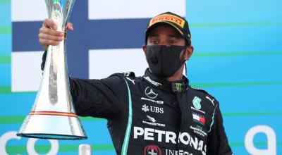 Lewis Hamilton celebra su victoria en el Gran Premio de España, este domingo 16 de agosto de 2020.