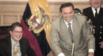 Imagen del 17 de agosto de 1999, Guillermo Lasso asumía como superministro de Economía de Jamil Mahuad.