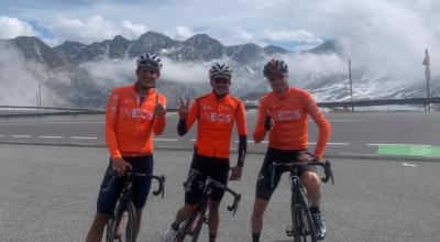 Andrey Amador, Richard Carapaz y Chris Froome entrenando en Andorra y preparando su participación en La Vuelta a España 2020.