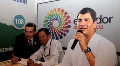 Fernando Alvarado (izq.) durante la inauguración de la Cupre, en noviembre de 2014, cuando era titular de la Secom.