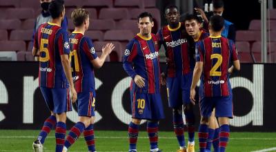 Los jugadores del FC Barcelona festejan el cuarto gol ante el Ferencvaros, durante el partido de Champions League, el martes 20 de octubre de 2020.