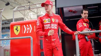 El alemán Mick Schumacher, hijo del heptacampeón mundial de F1 Michael Schumacher, durante su debut en el primer día del test de Fórmula Uno tras el Gran Premio de Baréin, en el circuito de Sakhir, el 2 de abril de 2019.