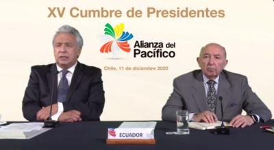 El presidente Lenín Moreno y el canciller Luis Gallegos en la XV Cumbre de la Alianza del Pacífico, el 11 de diciembre de 2020. 