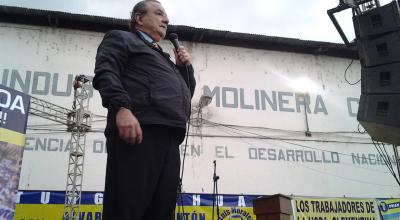 Álvaro Noboa en campaña en septiembre de 2012.