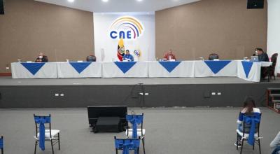 El pleno del CNE se reunió la tarde del 9 de enero de 2021 para analizar el Fondo de Promoción Electoral para la consulta minera de Cuenca.