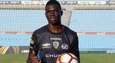 El jugador ecuatoriano, Stiven Plaza, con la camiseta de Independiente del Valle.