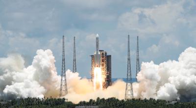 El cohete Long March 5 Y-4, que llevó la sonda a Marte no tripulada de la misión Tianwen-1, el 23 de julio de 2020. 