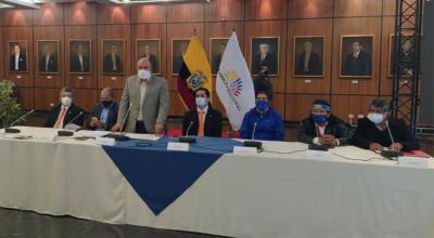 Guillermo Herrera y Xavier Hervas, de la ID, y Marlon Santi y Yaku Pérez, de Pachakutik, lideraron la búsqueda de acuerdos para el futuro Legislativo, el 6 de abril de 2021.