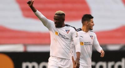 El delantero colombiano de Liga, Cristian Martínez Borja, celebra uno de sus goles ante Vélez, por Copa Libertadores, el martes 27 de abril de 2021.